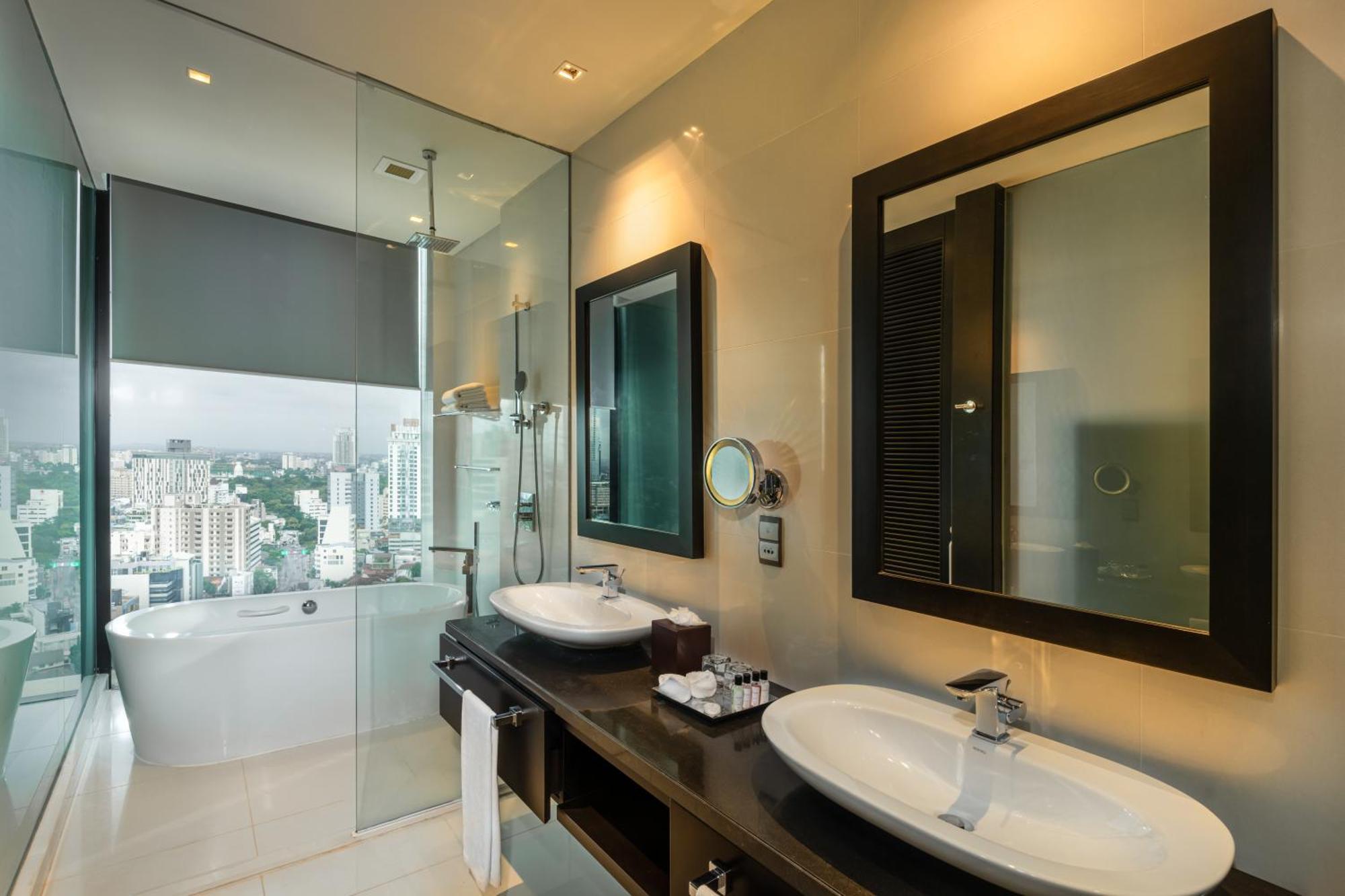 Hotel Nh Collection 5*