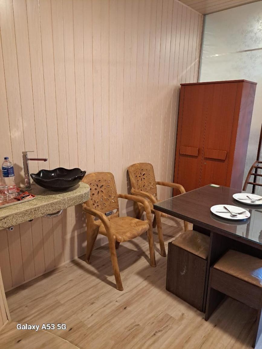 The Wish Kollupitiya,seaside Next To Marino Hotel,colombo 3 Homestay *