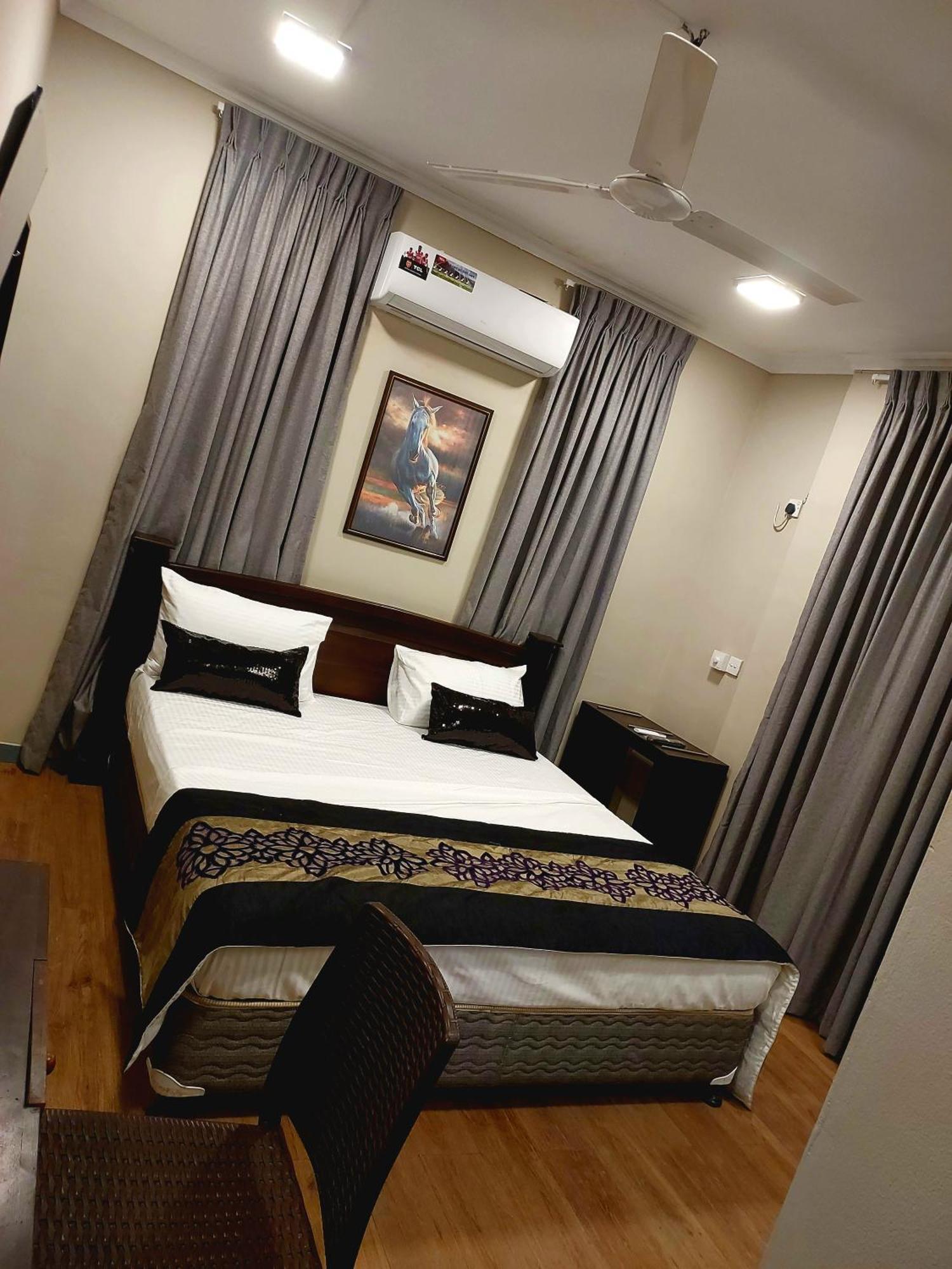Raudah Hotel Colombo