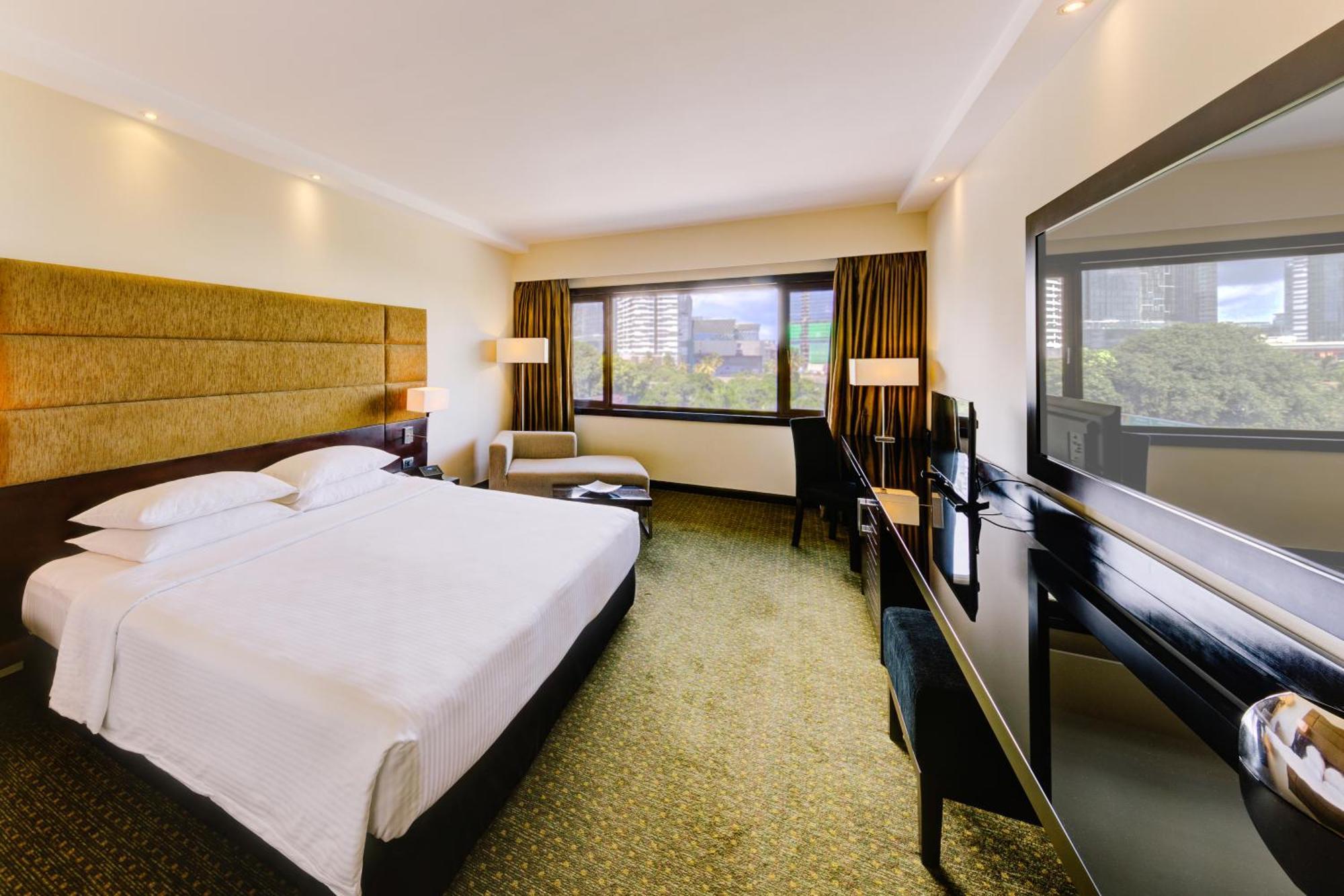 Cinnamon Lakeside 5* Colombo
