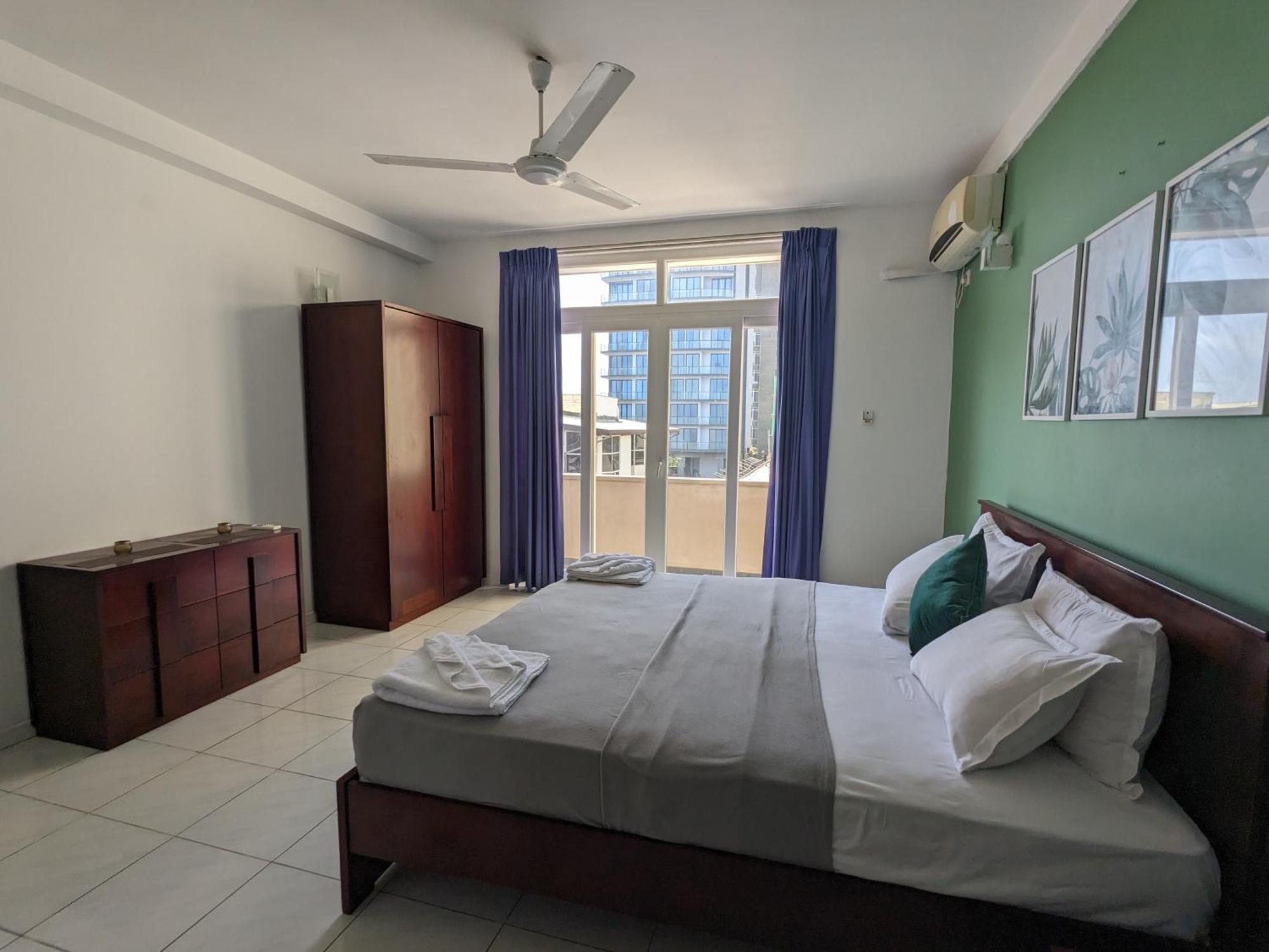 Palmyrah Residencies Hotel *
