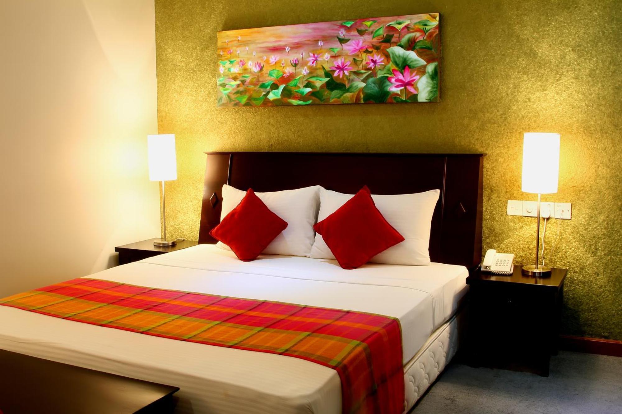 Hotel Opulent River Face Colombo