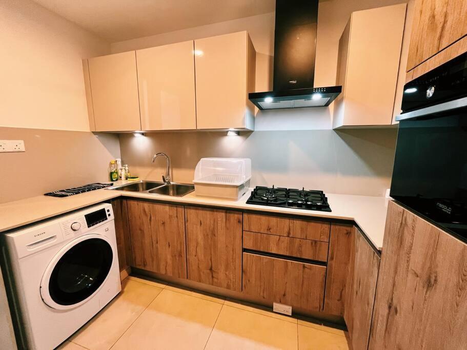 Apartment In Colombo: Cozy Two Bedroom Colombo