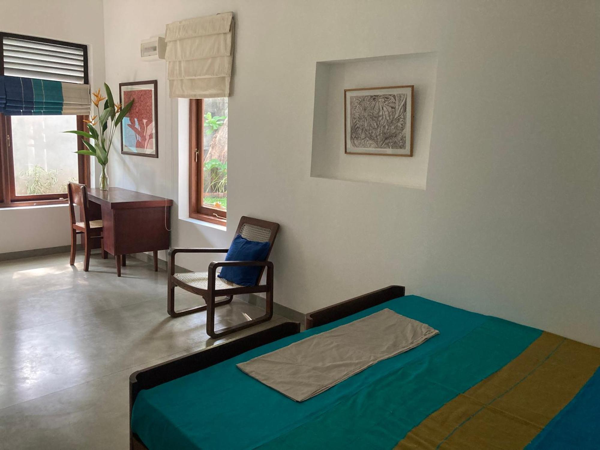 Path Apartment *