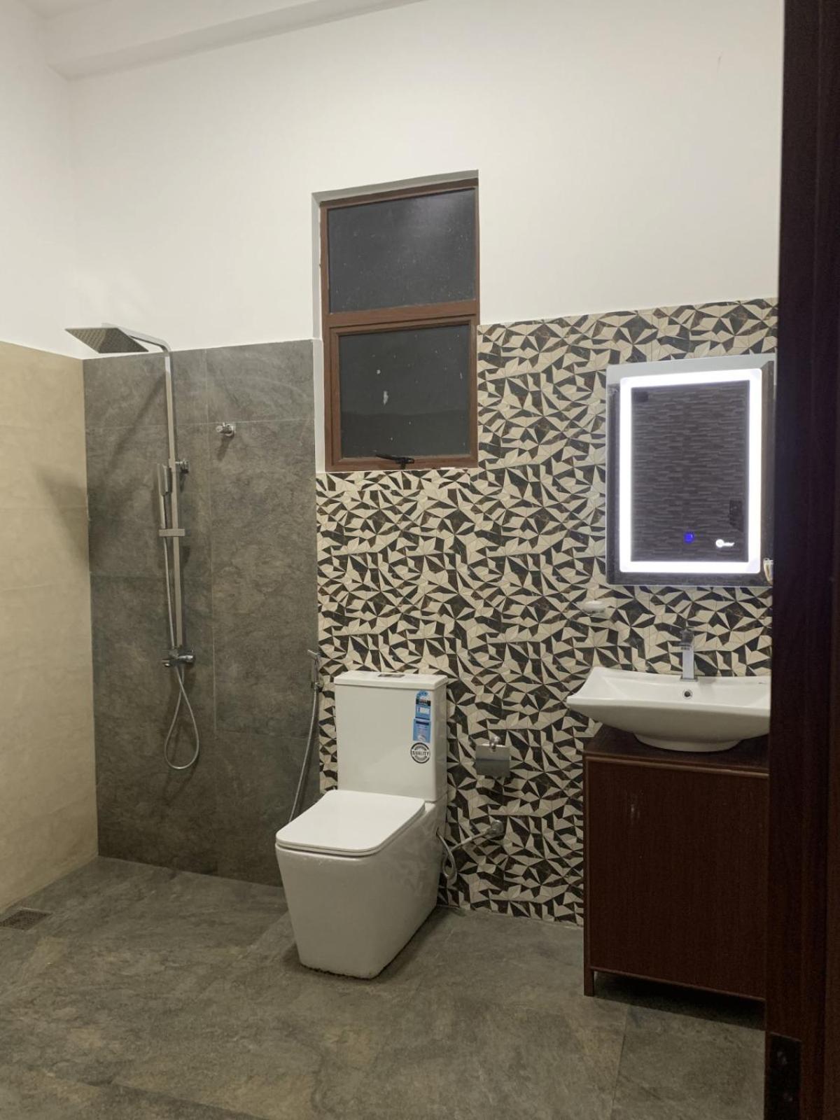 Holiday home 3 Bhk Furnished House-apartment In Colombo