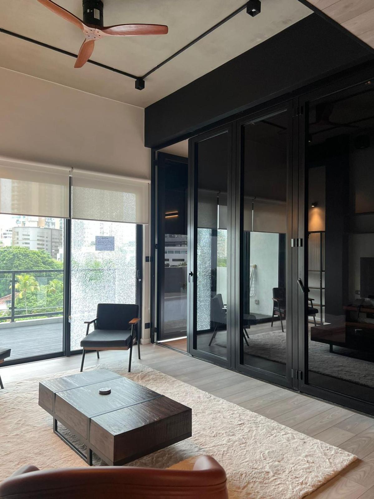 Vaux Park Street - A Collection Of 8 Luxury Lofts Aparthotel *