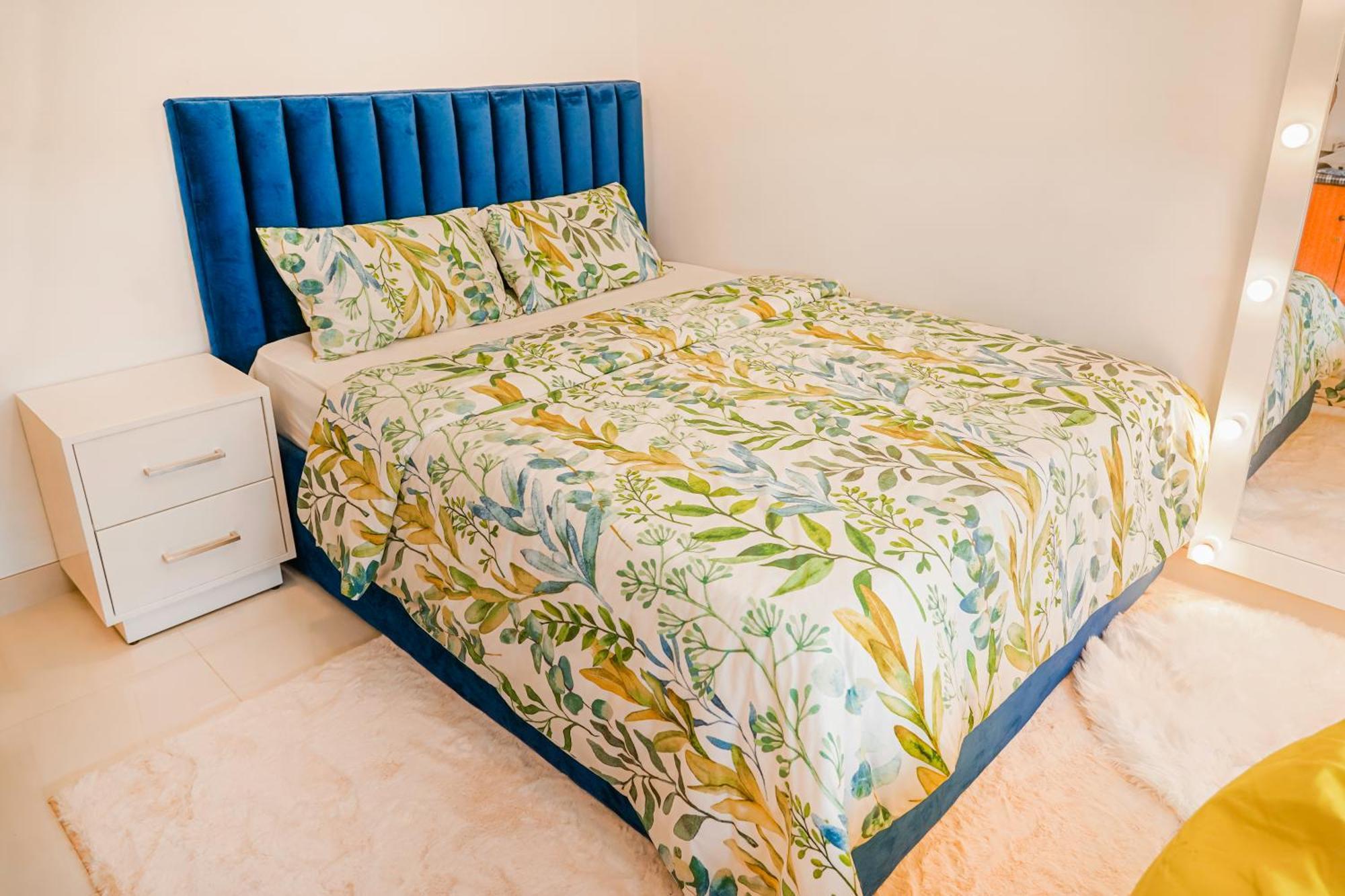 Fairway Velvet Vista 3 Bedroom With Pool And Gym Apartment