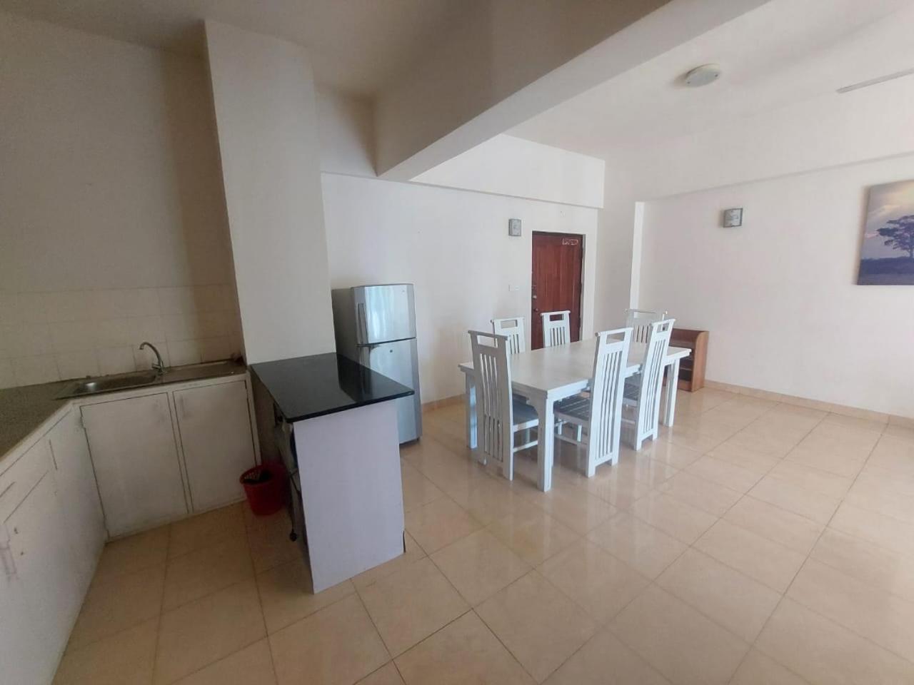 - Capital Park Apartment *