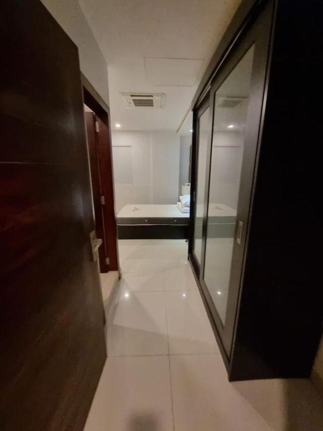 In 03 Apartment