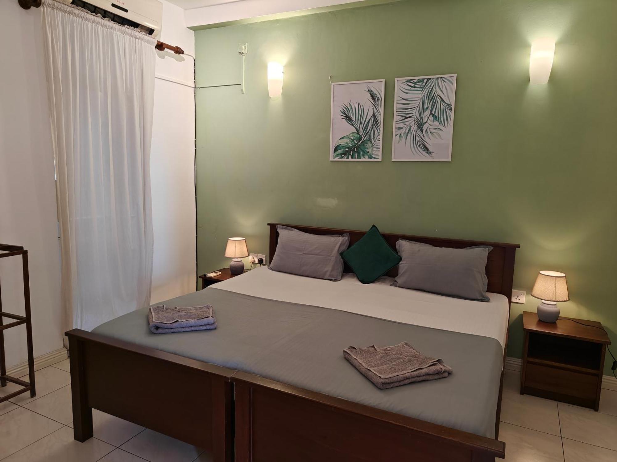 Hotel Palmyrah Residencies *