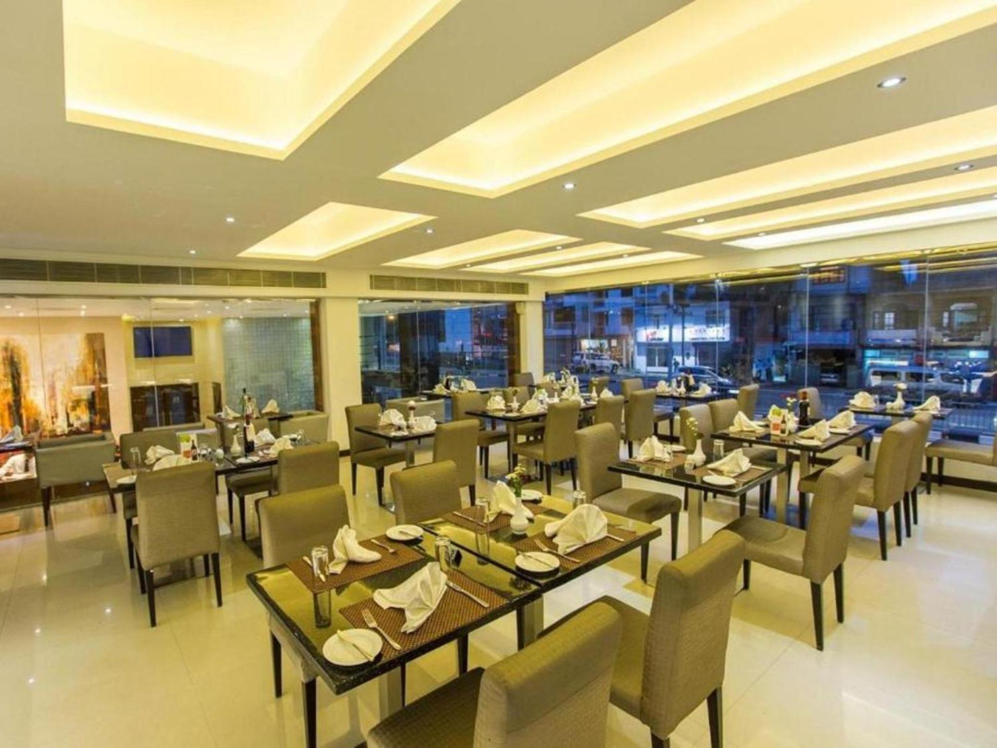 Western Elyon Hotel Colombo