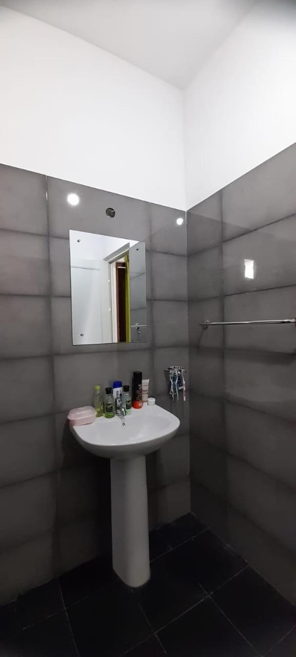 Oval View Residencies Apartment *