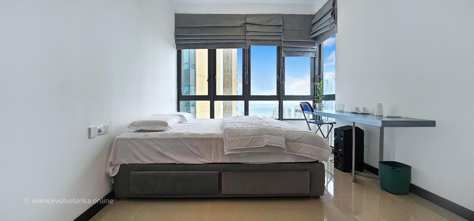 Blue Wing Apartment *
