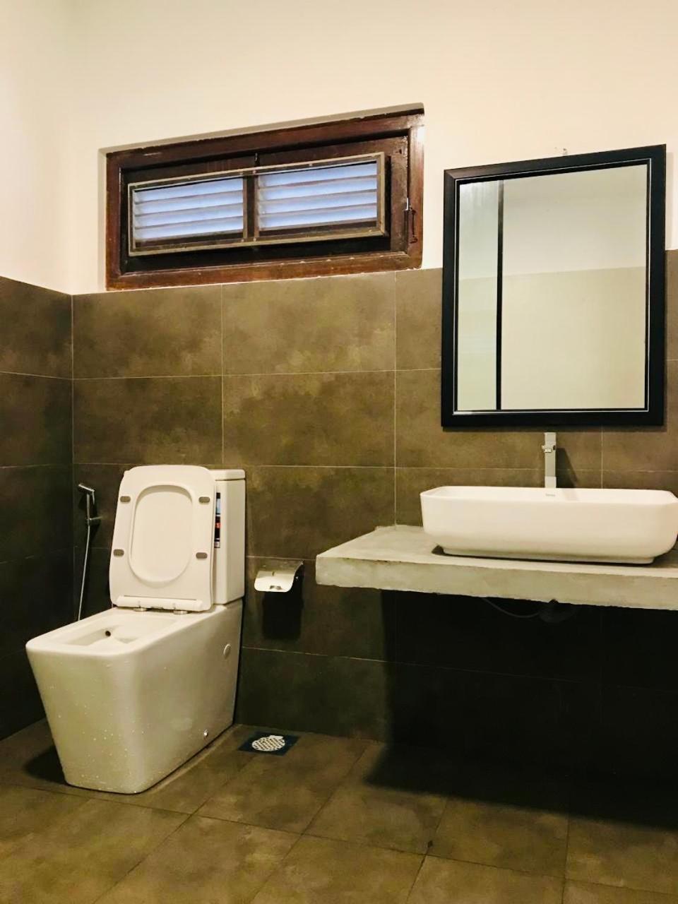 Spacious 3-bedroom Near Indoor Stadium * Colombo