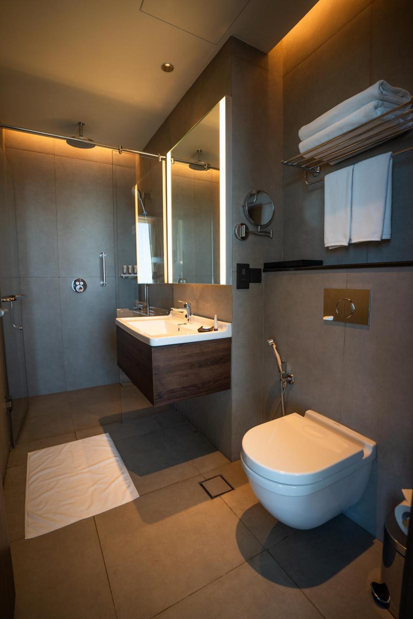 Sofia 4* Colombo