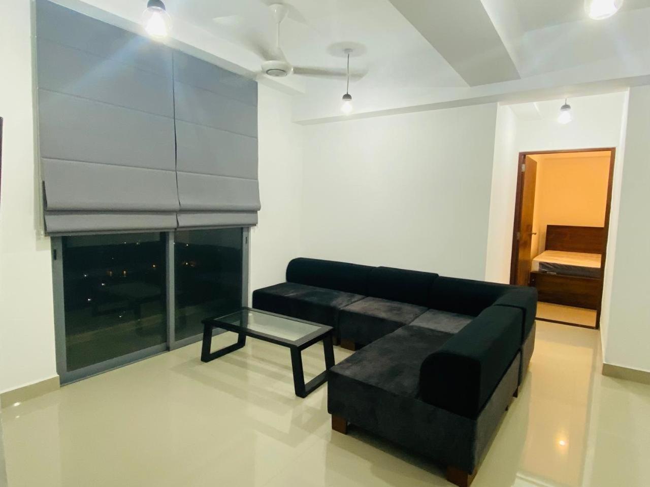Oval View Residencies * Colombo
