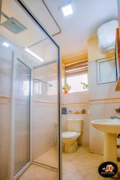 Beach-side 3 Bedroom In Mount Lavinia Apartment *