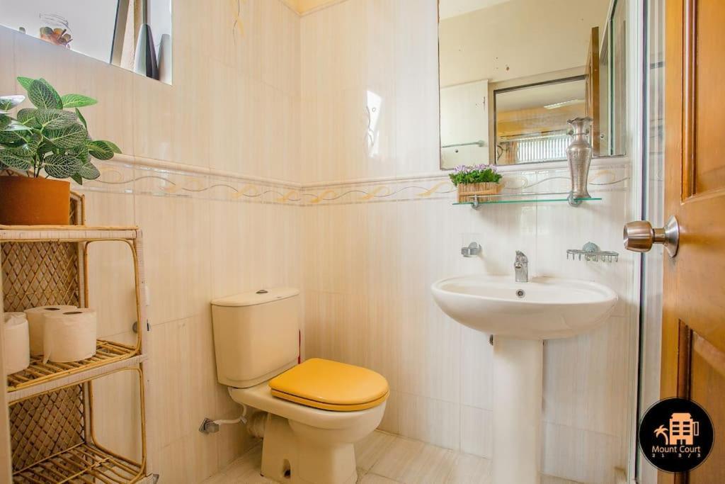Beach-side 3 Bedroom In Mount Lavinia Apartment Colombo