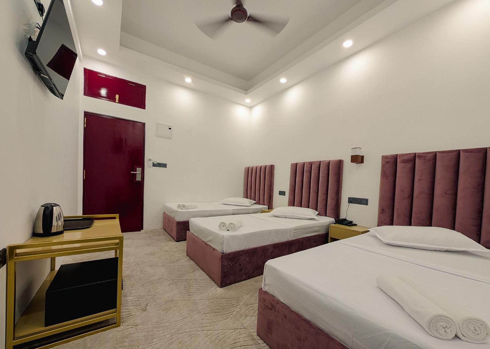 Kings Grand Hotel 3*
