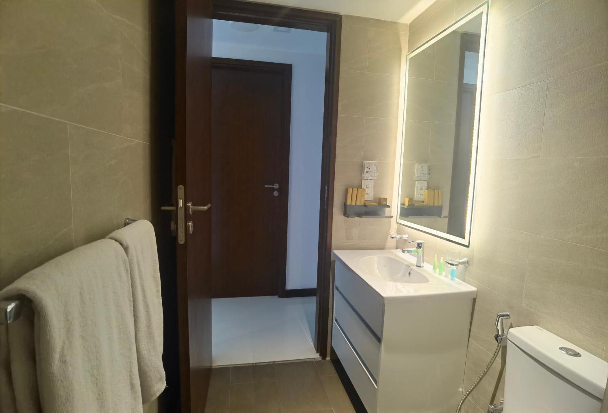Apartment Trizen J&j Future Ment