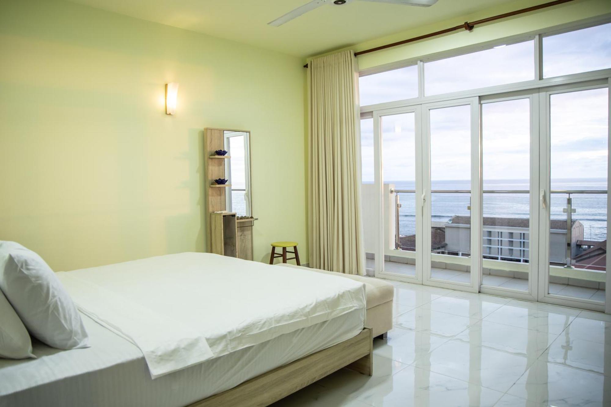 Joy Apartment *