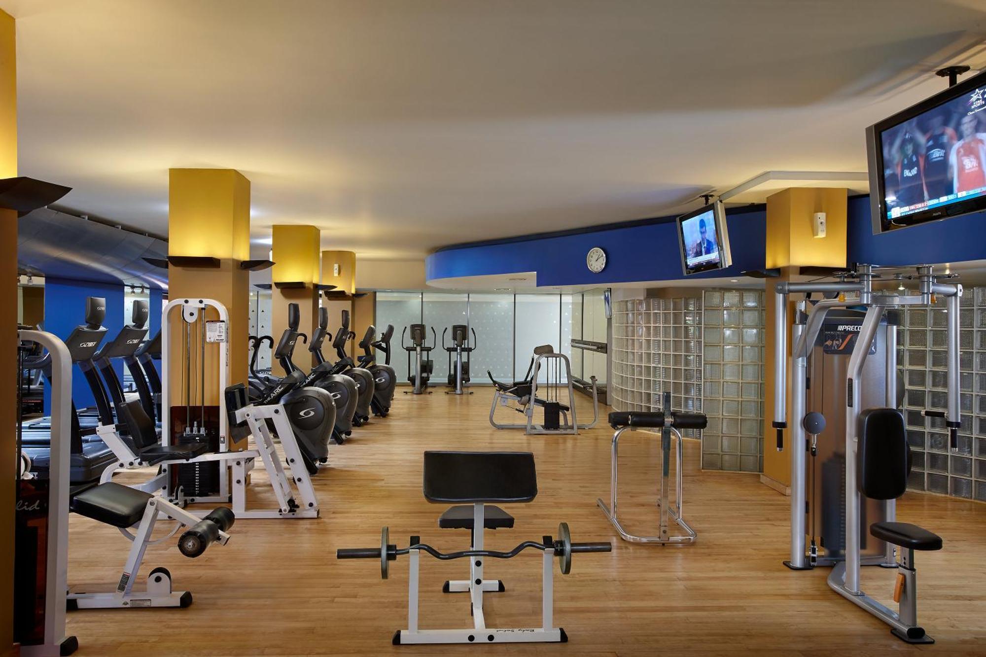 Cinnamon Lakeside Hotel 5*