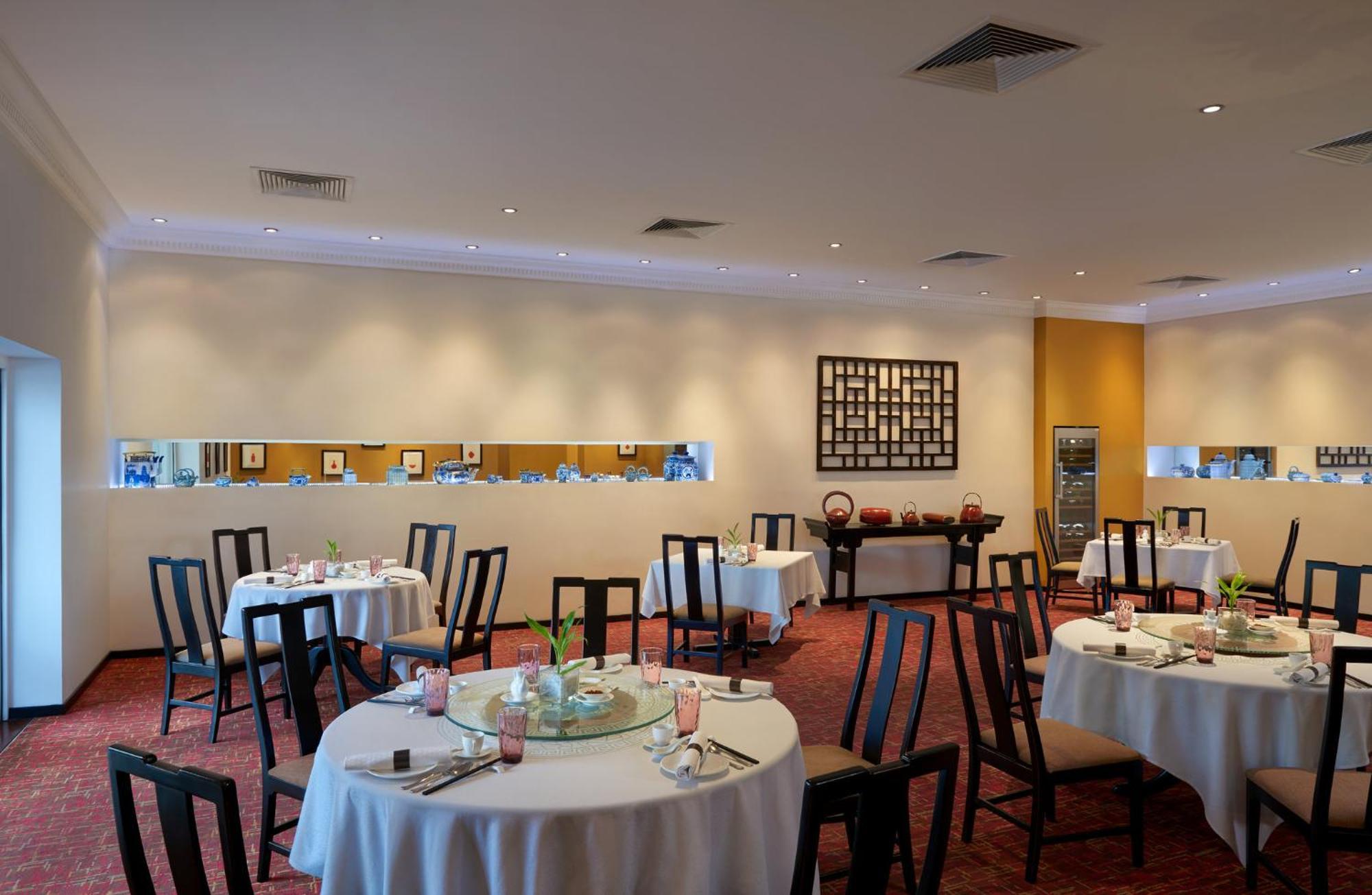 Cinnamon Lakeside 5* Colombo