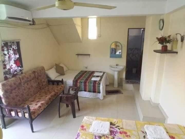 Manimalar Guest Inn