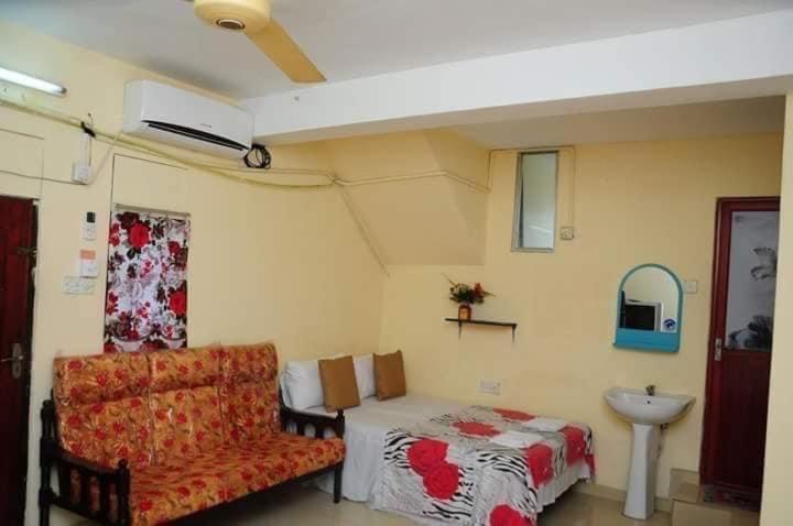 Manimalar Guest