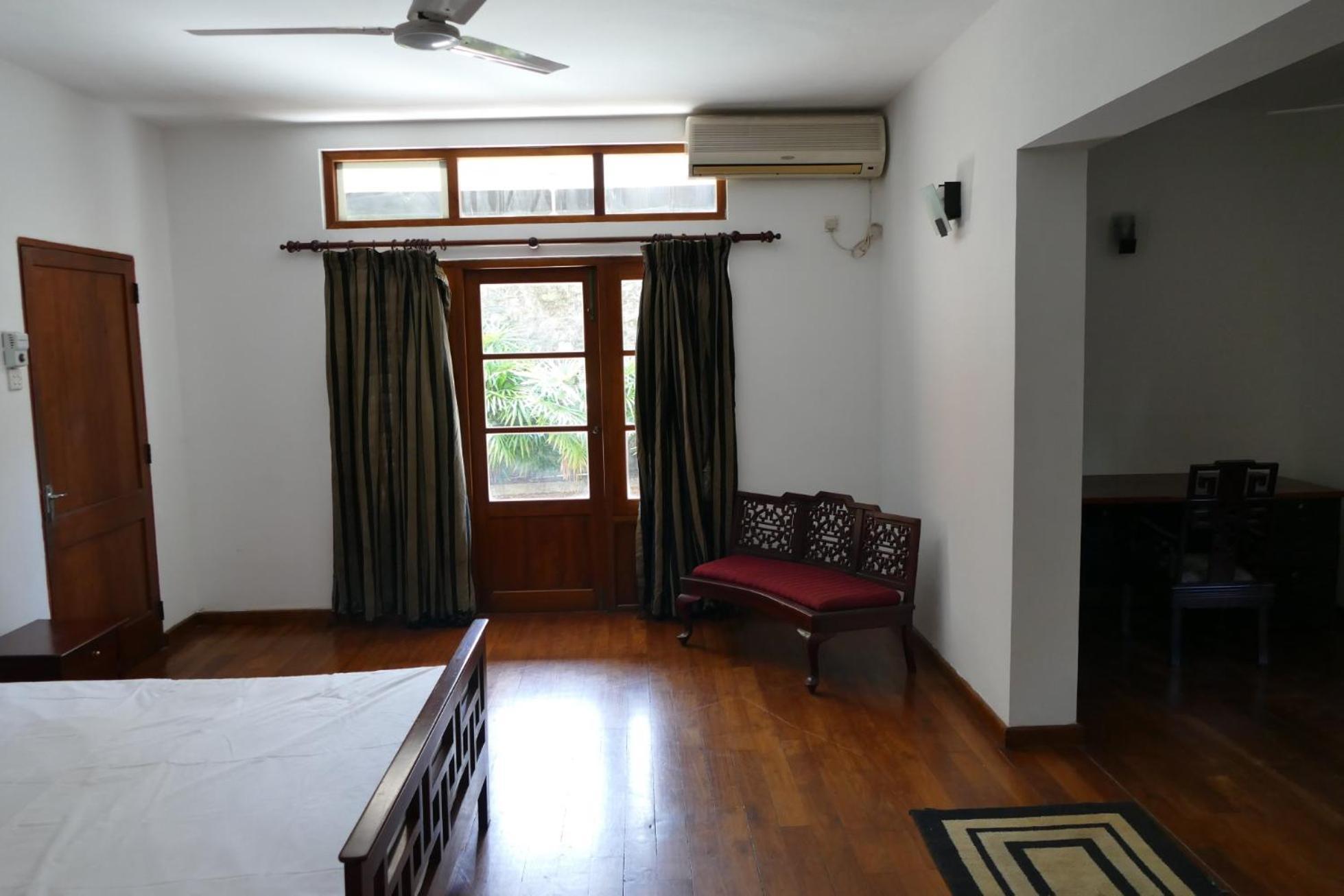 Apartment Embassy