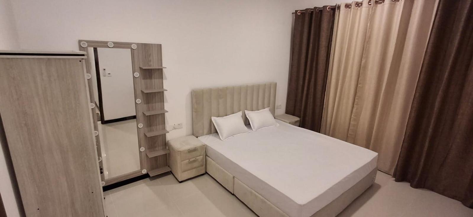 The Anchorage Grand At Tri-zen 02 Apartment *