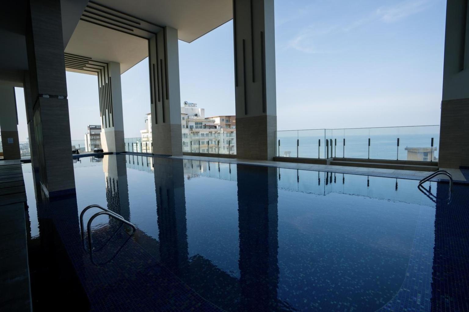 Luxury 3br Sky Rise Apartment *