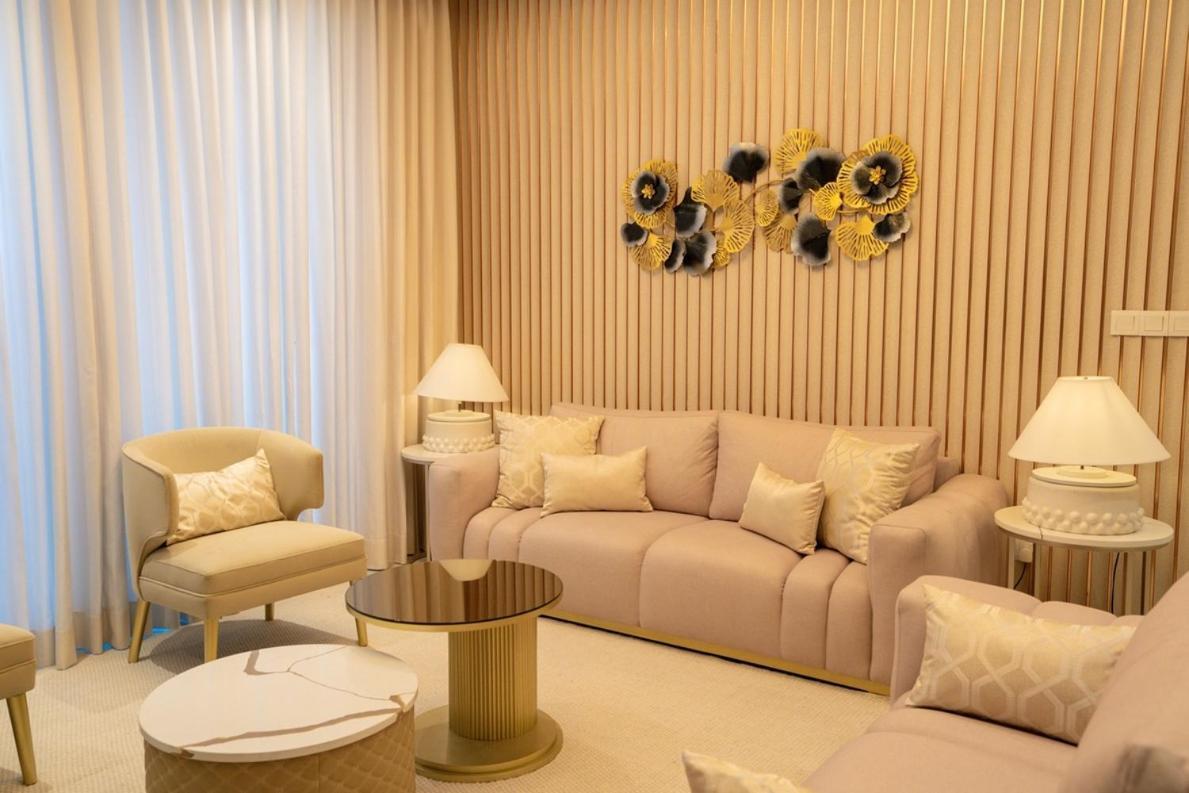 Luxury 3br Sky Rise Apartment *