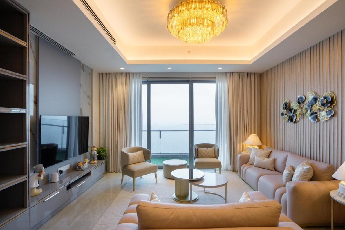 Luxury 3br Sky Rise Apartment *
