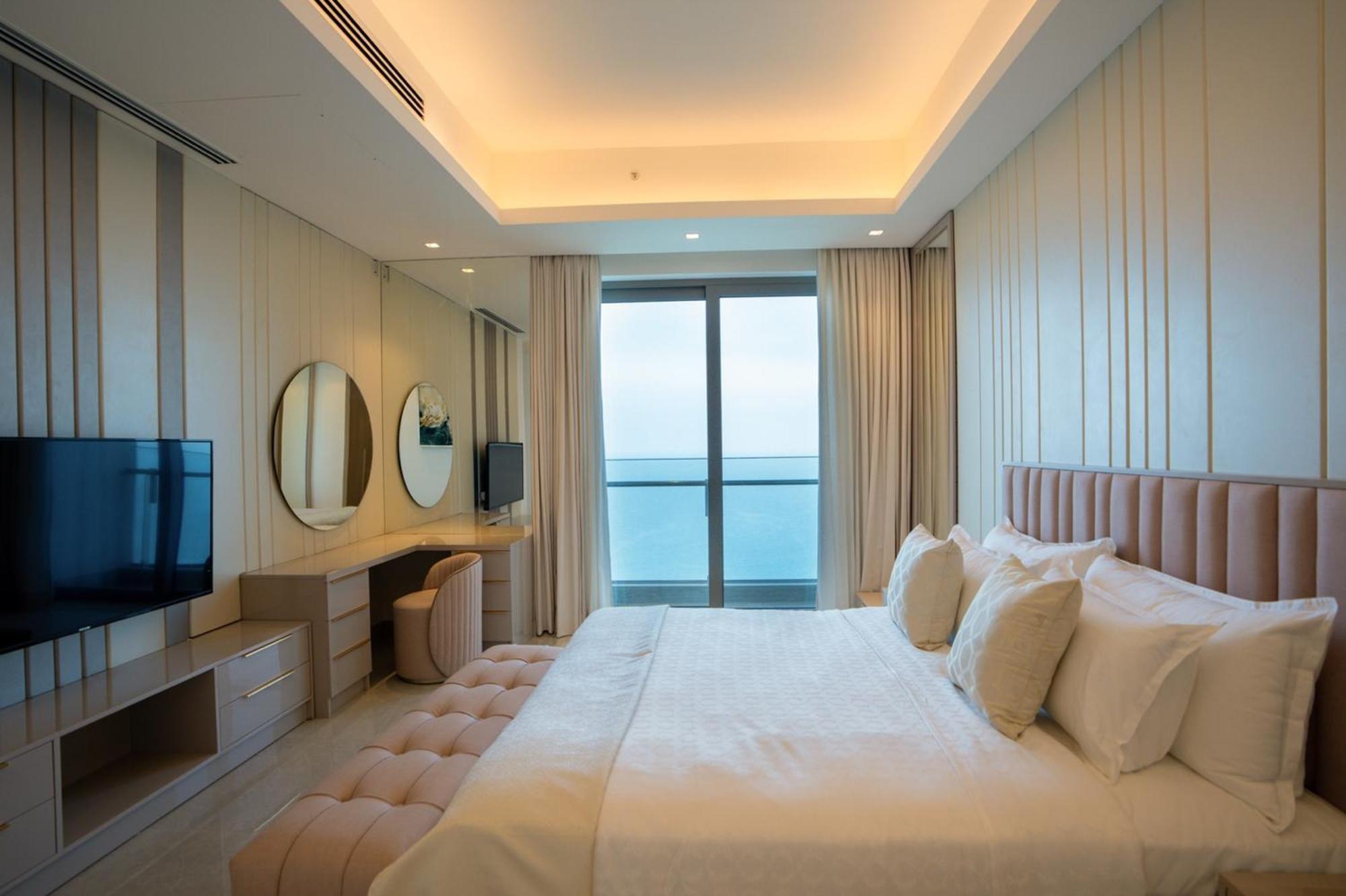 Apartment Luxury 3br Sky Rise