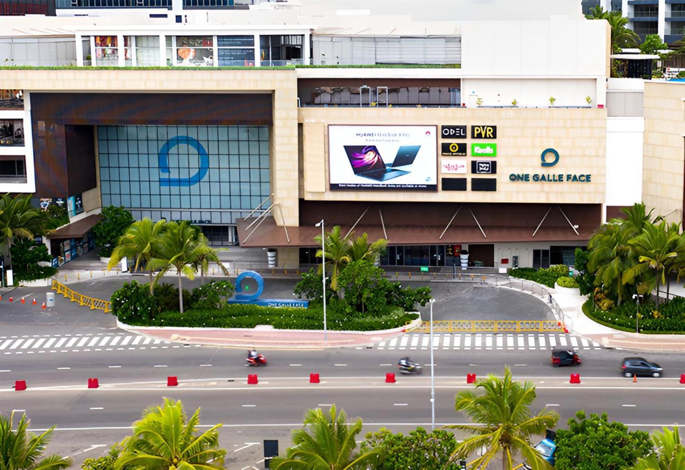 Hotel Fairway - Sri Lanka's First With Robot Technology Colombo