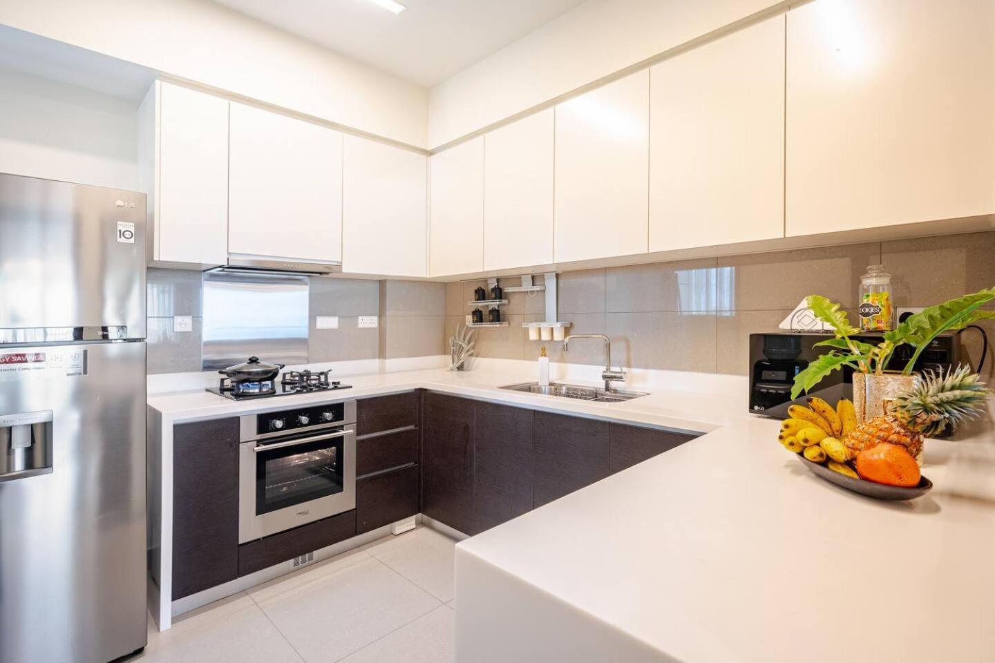 Sofia's Luxury Seaview Apartment Colombo