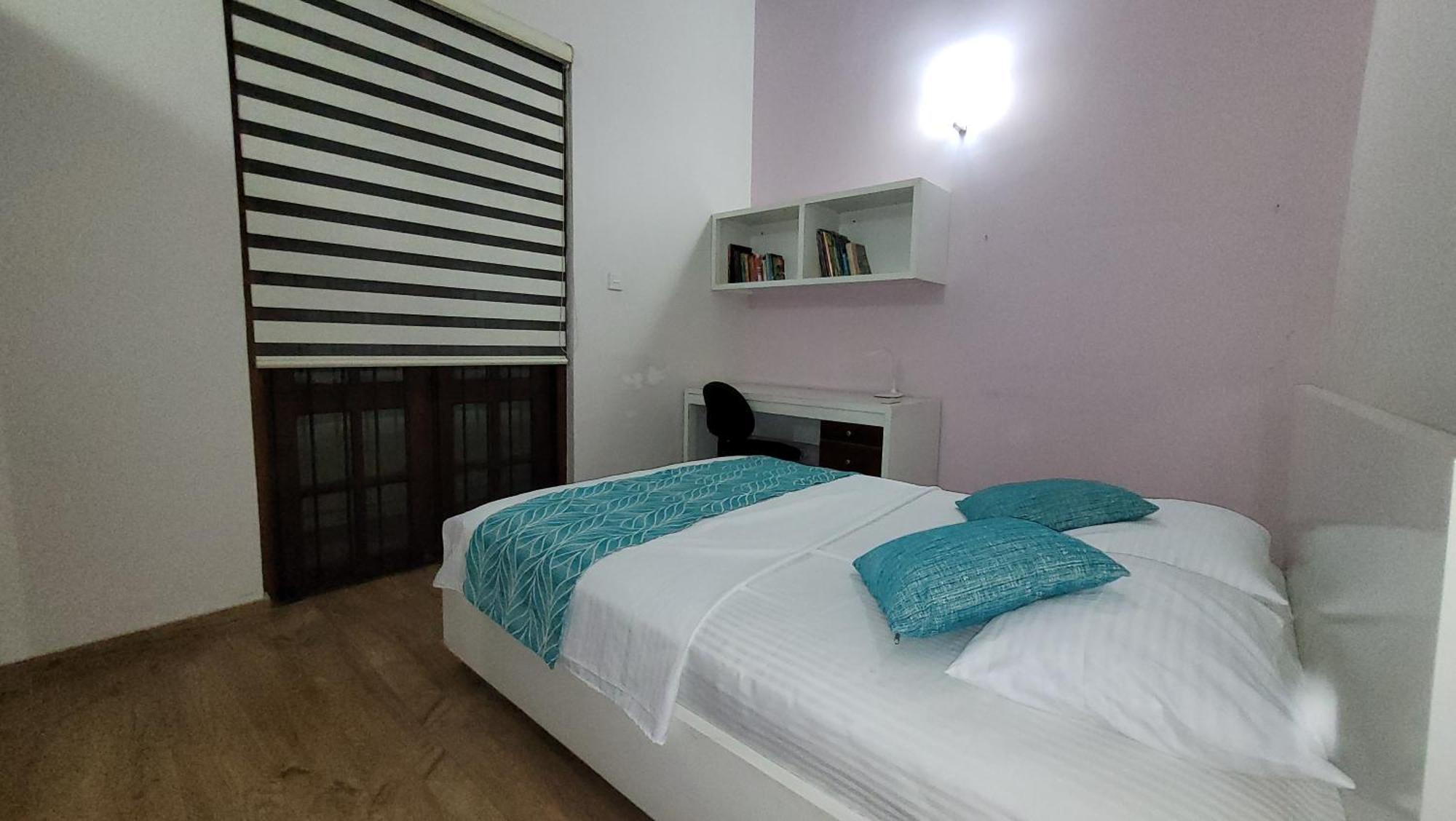 Spacious And Serene Family In Holiday home