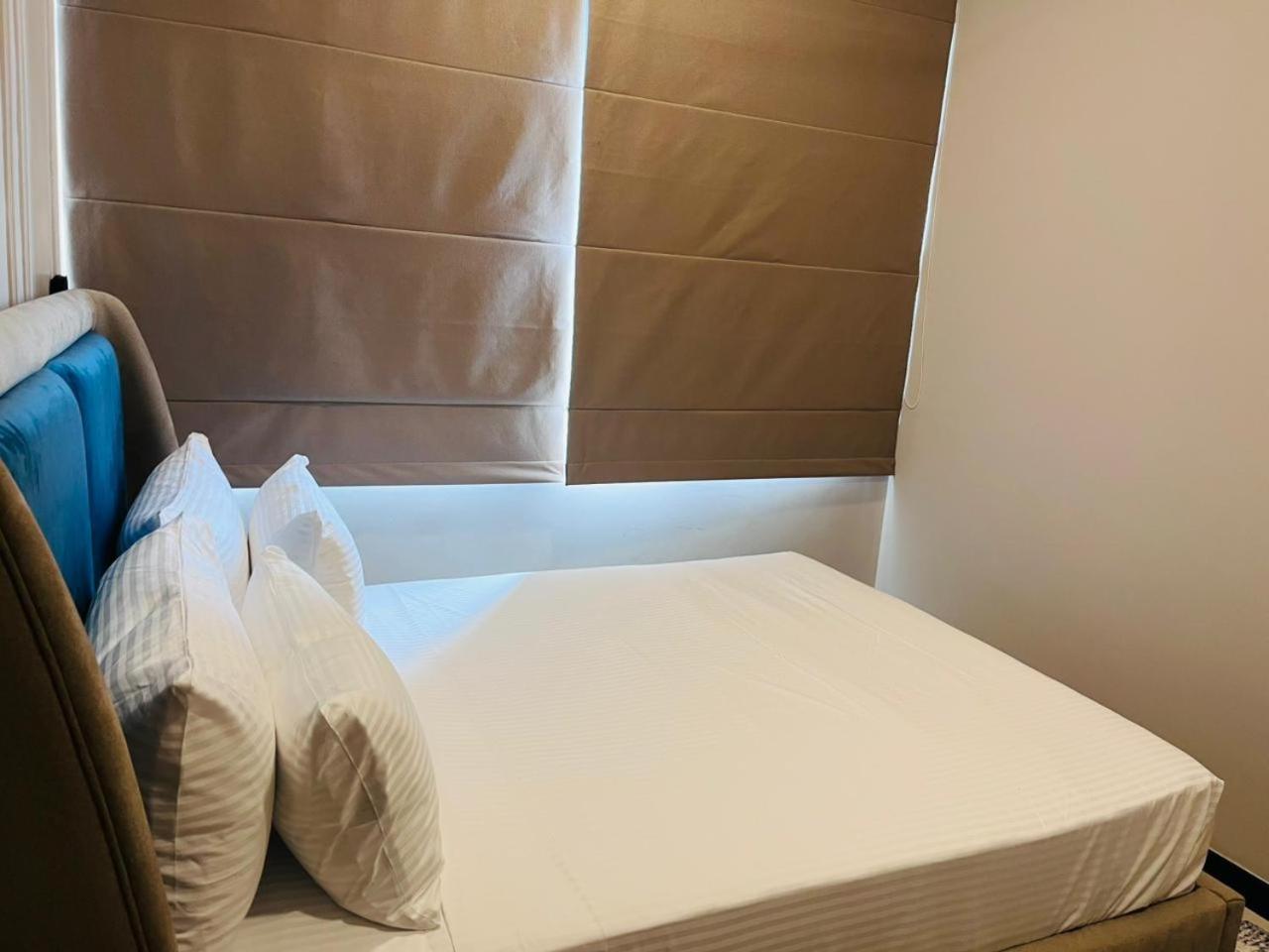 Colombo, Trizen Luxury Apartments, Sri Lanka *