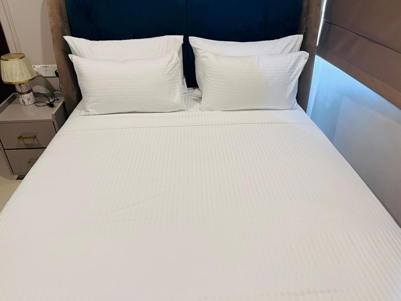 Colombo, Trizen Luxury Apartments, Sri Lanka Apartment *
