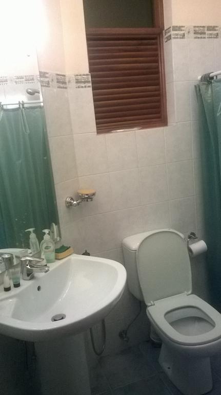 The Deane 3* Colombo
