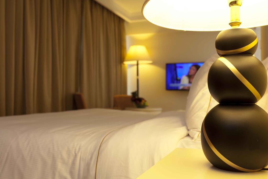 The Kingsbury 5* Colombo