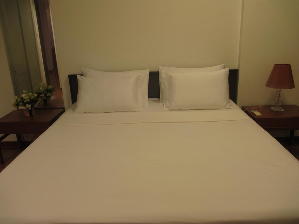 Monarch Bold Apartment *