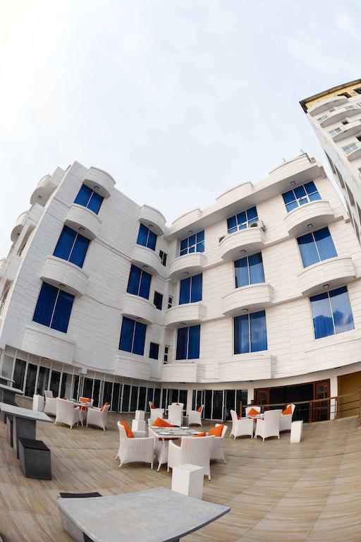 Hotel Lazaani Colombo