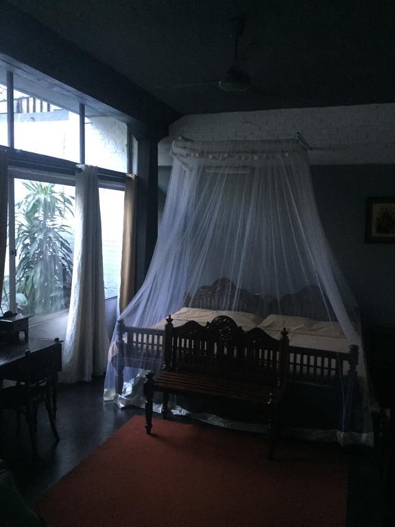Guest house Parisare