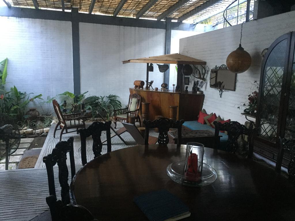 Parisare Guest house