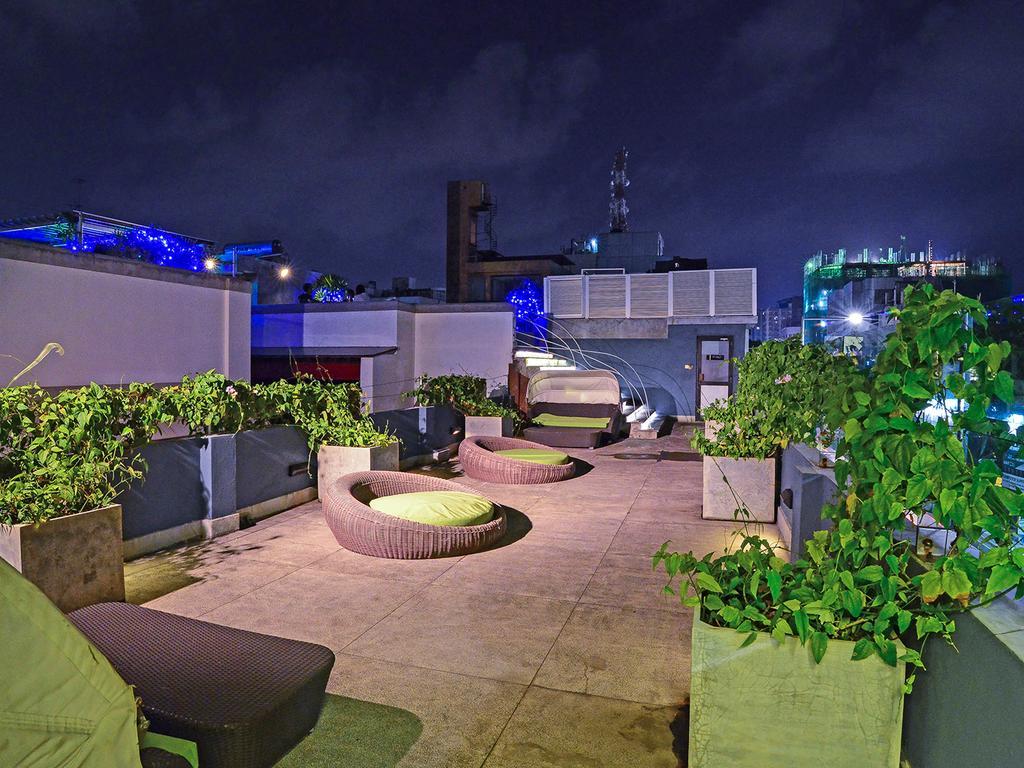 Hotel Court &