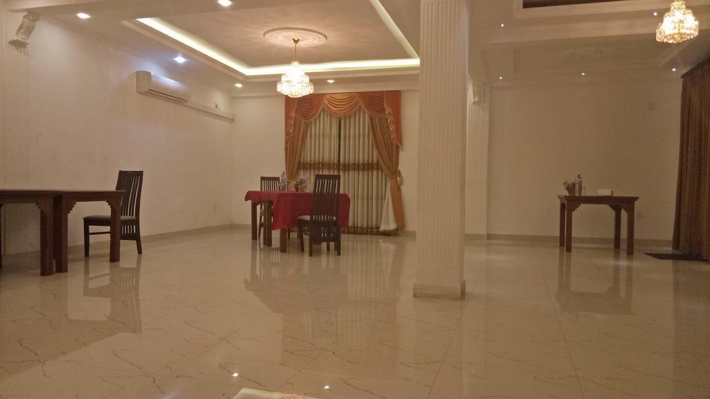 Guest house Royal Inn, Mountlaviniya