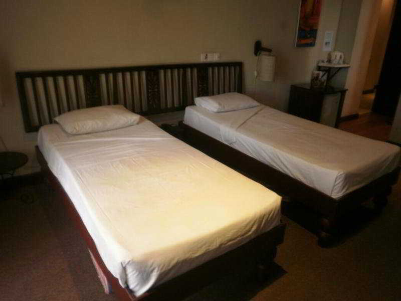 Hotel Colombo City Hotels 3*