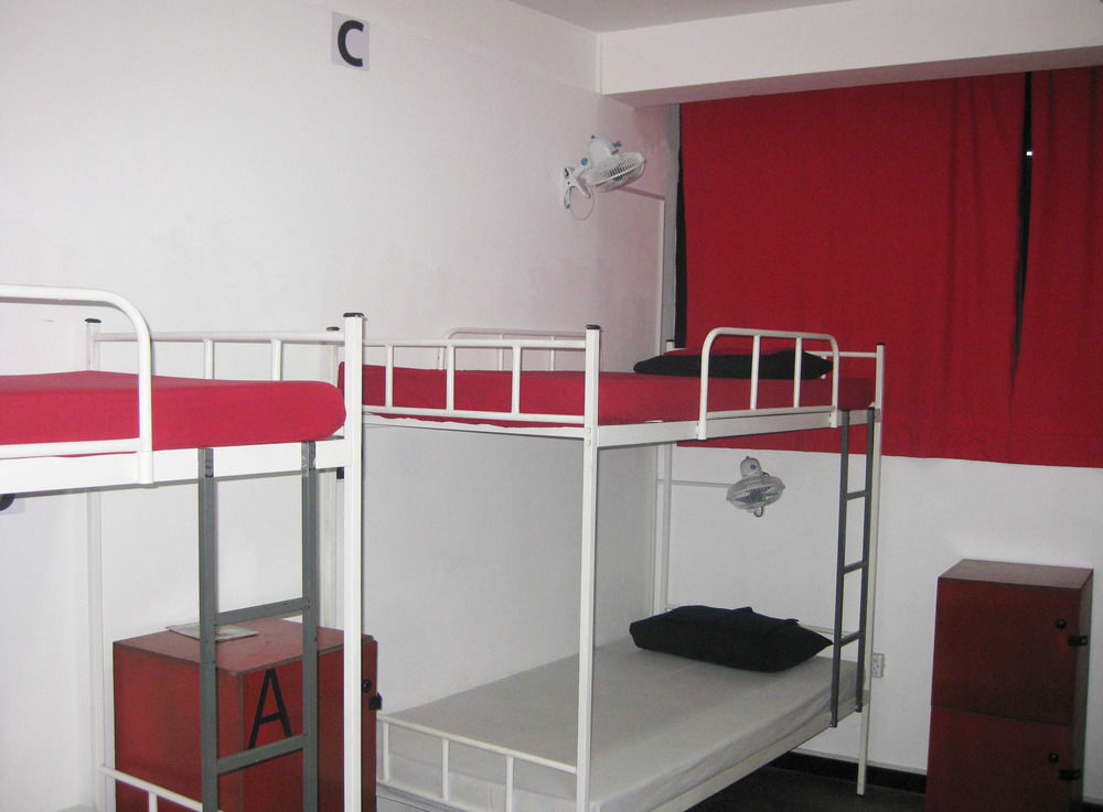 City Hostel *